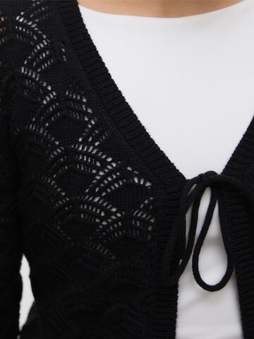 VERO MODA Strickjacke in Schwarz