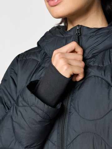 COLUMBIA Outdoormantel 'Crown Point II' - fekete