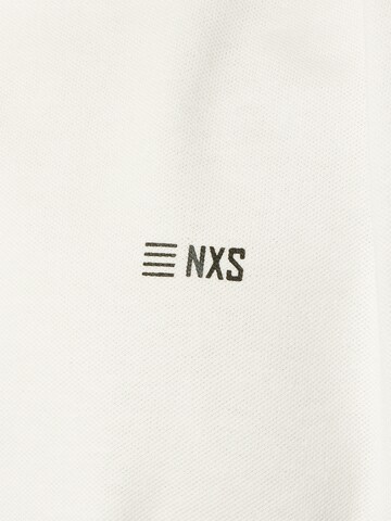 balts No Excess T-Krekls