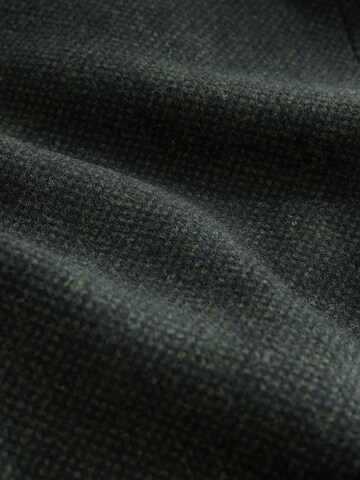 Next Mantel in Grün