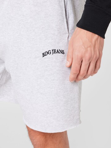 BDG Urban Outfitters Loosefit Bukse i grå