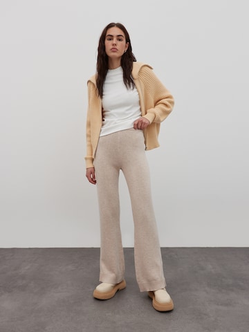 EDITED Boot cut Pants 'Lunette' in Beige