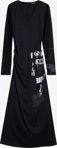 melns Desigual Kleita: no priekšpuses