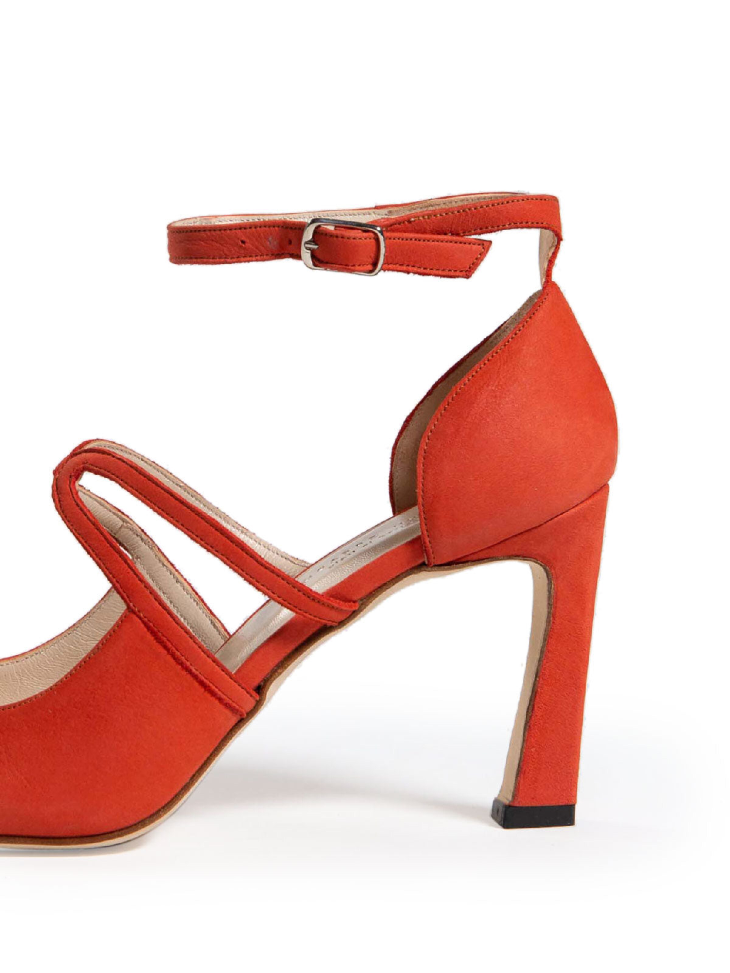 Jerelyn Creado - Zapatos con plataforma 'Jasmine' en rojo