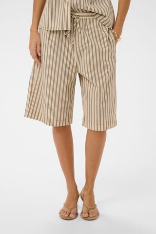 SOAKED IN LUXURY Slimfit Shorts in Beige