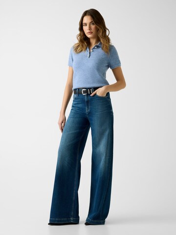 GUESS Sweater in Blue