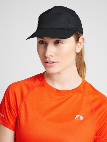 Casquette de sport Newline en noir : devant