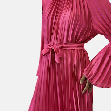 Elara Jurk in Roze