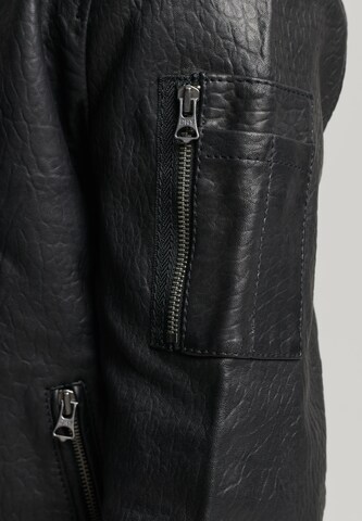 Superdry Jacke in Schwarz