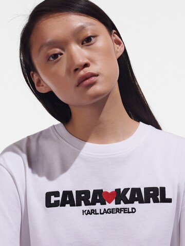 KARL LAGERFELD x CARA DELEVINGNE T-Shirt in Weiß