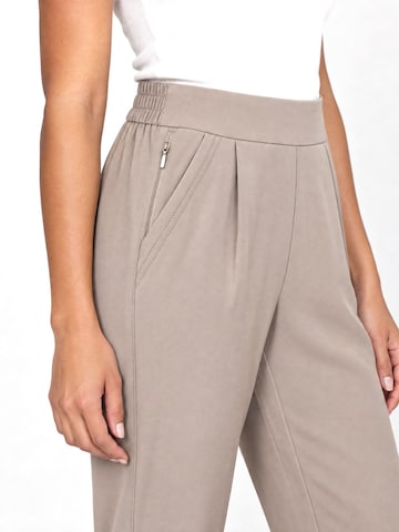 Pantaloni 'Jogginghose' di Tommy Life in grigio