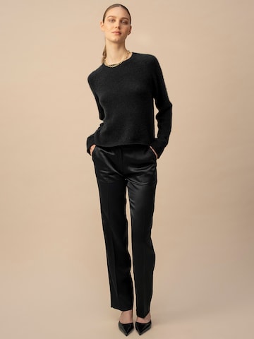 Coupe slim Pantalon 'Sylvie' Anse Victorin en noir : devant