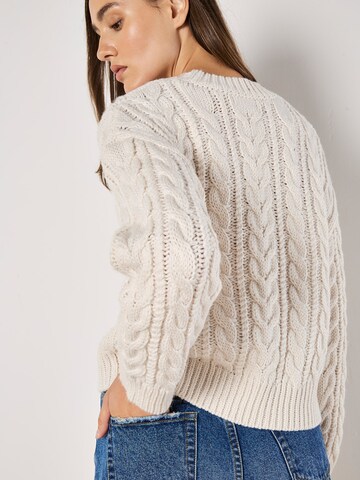Apricot Trui ' ' in Beige
