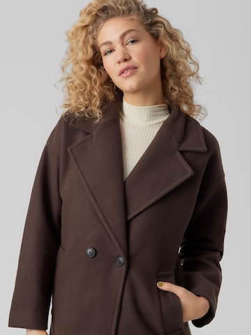 VERO MODA Between-Seasons Coat 'Spencer' in Brown