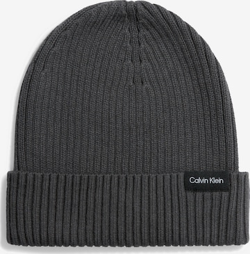 Calvin Klein Beanie in Grey: front