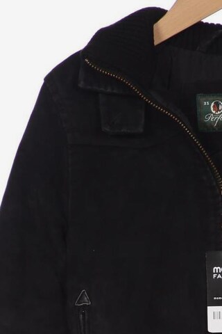 PEAK PERFORMANCE Jacket & Coat in XS in Black