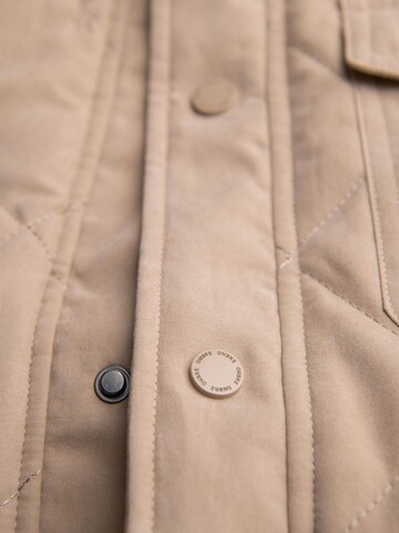 Gilet 'OM-JAVJ-0277' Ombre en beige
