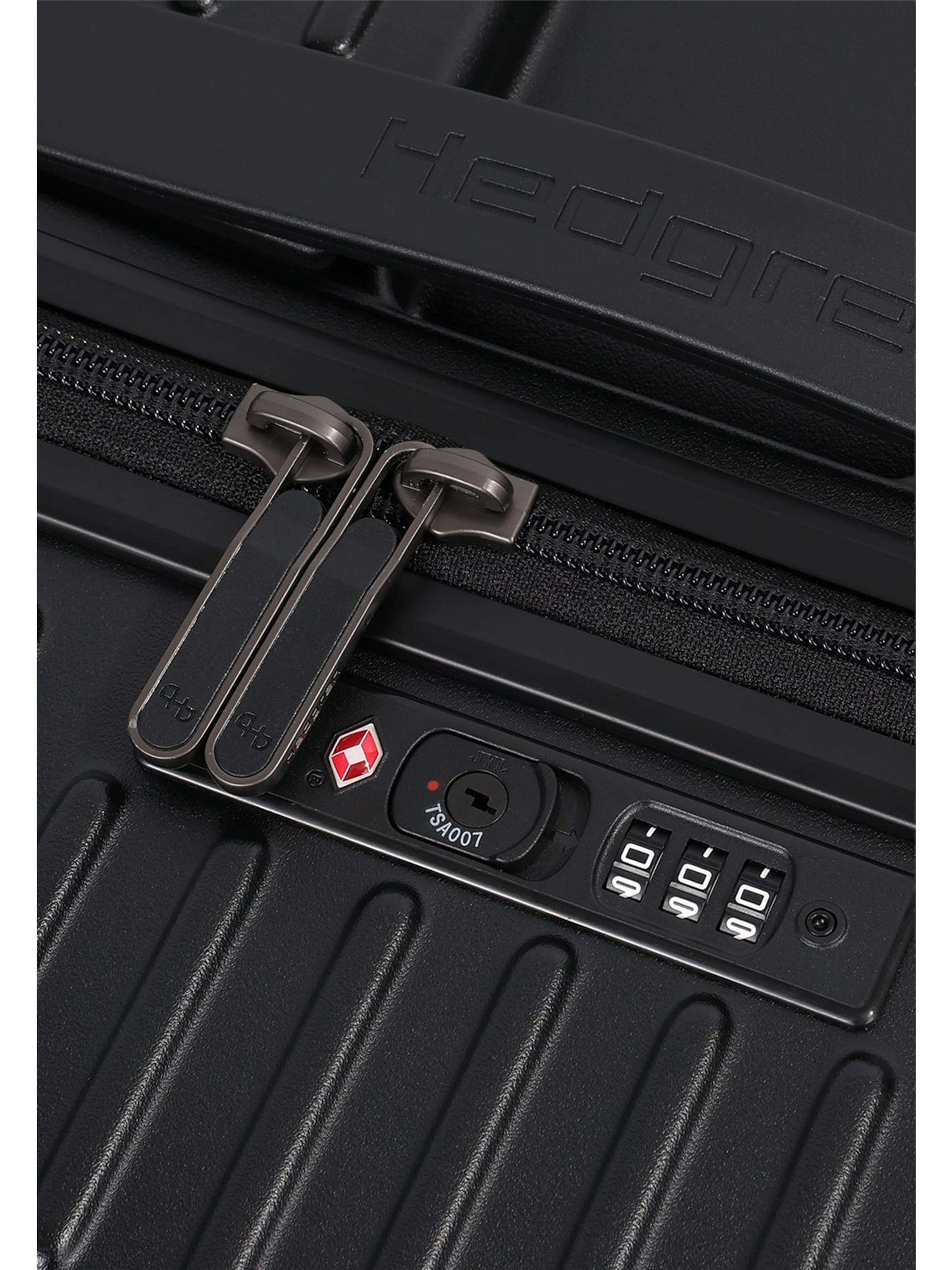 Hedgren Suitcase ' YUNO S 40,4L ' in Black: side