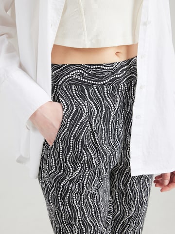 Hailys Regular Pleat-front trousers 'Ta44ra' in Black