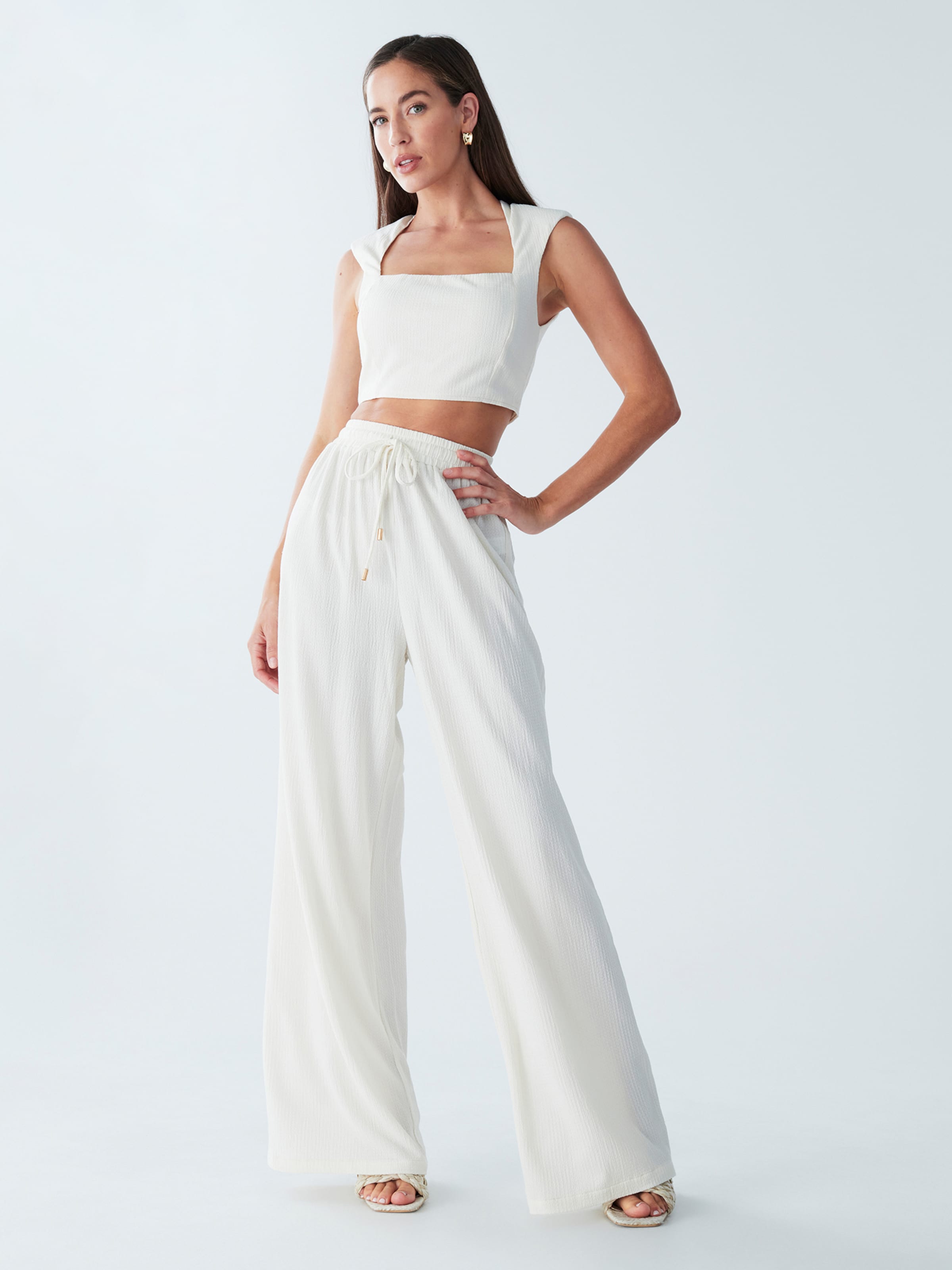 BWLDR Pierna ancha Pantalón 'AQUA' en Blanco ABOUT YOU