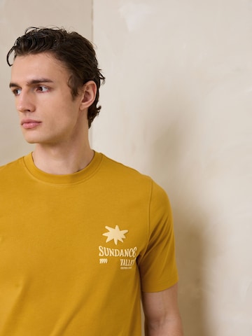 Next T-Shirt in Gelb