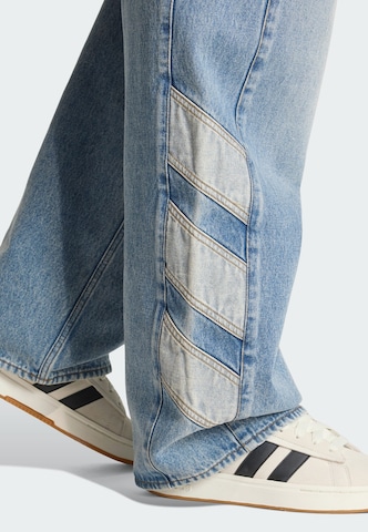 ADIDAS ORIGINALS - Pierna ancha Vaquero en azul