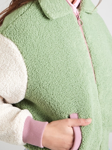 King Louie Prechodná bunda 'Fay' - Zelená