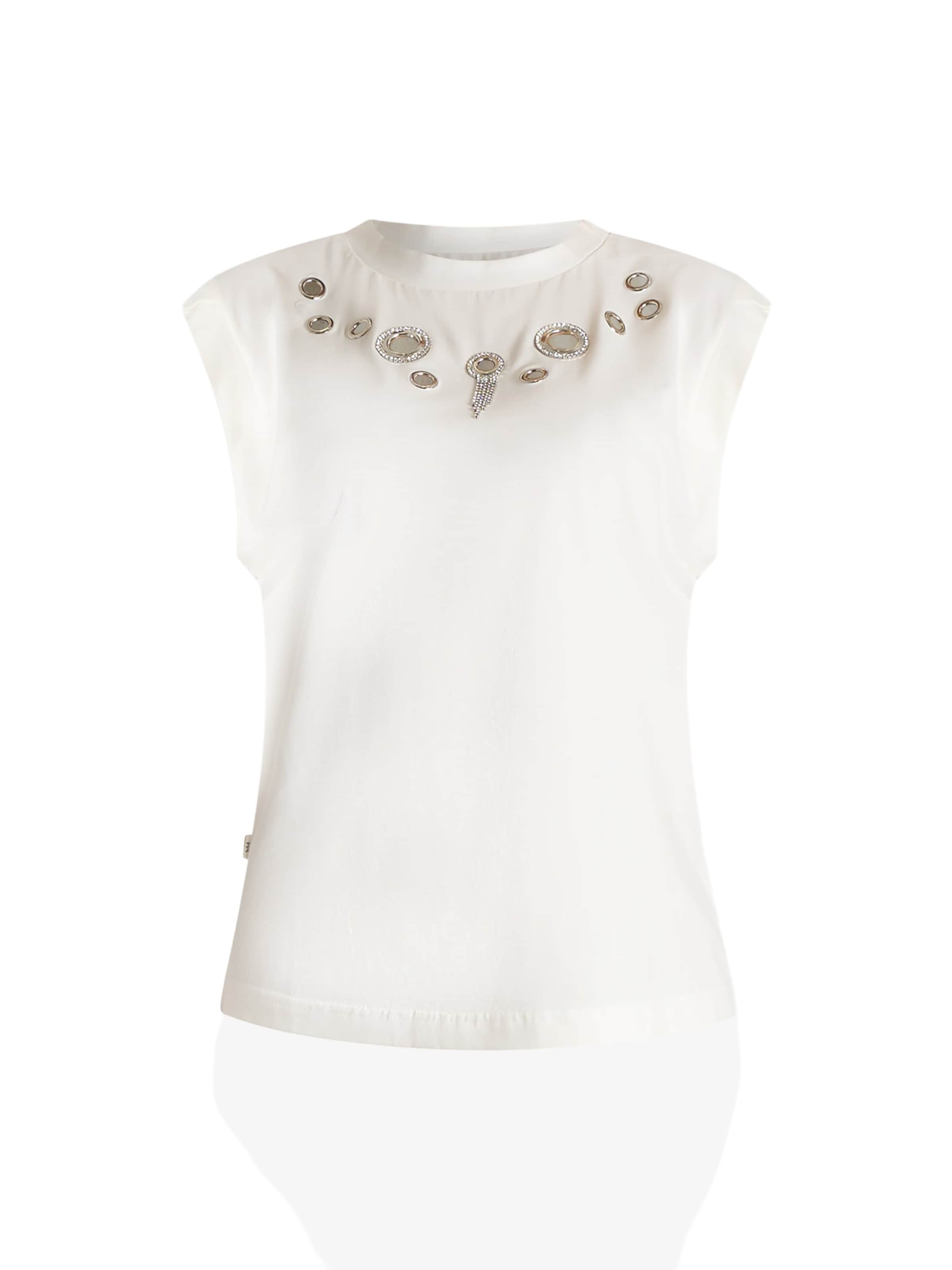Jijil Shirt in White: front