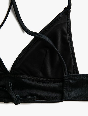 Koton Triangel Bikinitop in Zwart