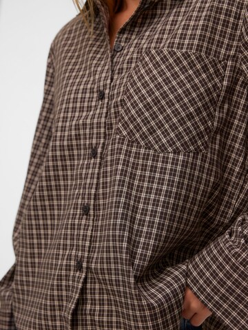 Camicia da donna 'VMKARA' di VERO MODA in marrone
