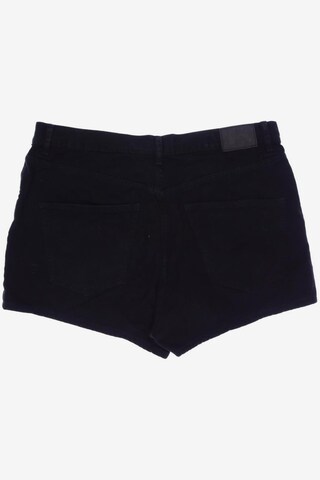WEEKDAY Shorts in 35-36 in Black