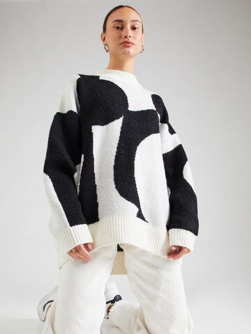 Monki Sweater in White: front