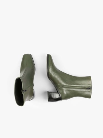 Scalpers Ankle Boots 'Banana' in Green