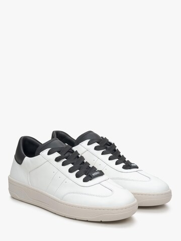 Estro Låg sneaker '09-3236' i vit