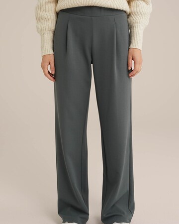 WE Fashion Regular Trousers in Grey: front