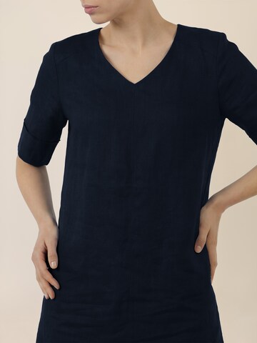 APART Kleid in Blau