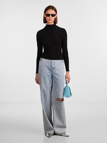 Maglietta 'PCSANDRA' di PIECES in nero