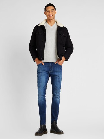 TOMMY HILFIGER Sweater in Grey