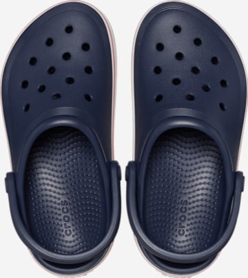 Pantofi deschiși de la Crocs pe albastru