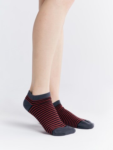 Albero Natur Ankle Socks in Red