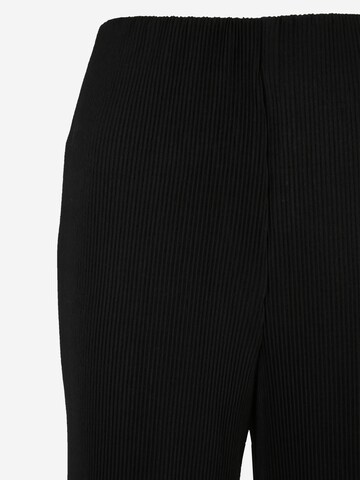 Vero Moda Tall Regular Housut 'LICA' värissä musta