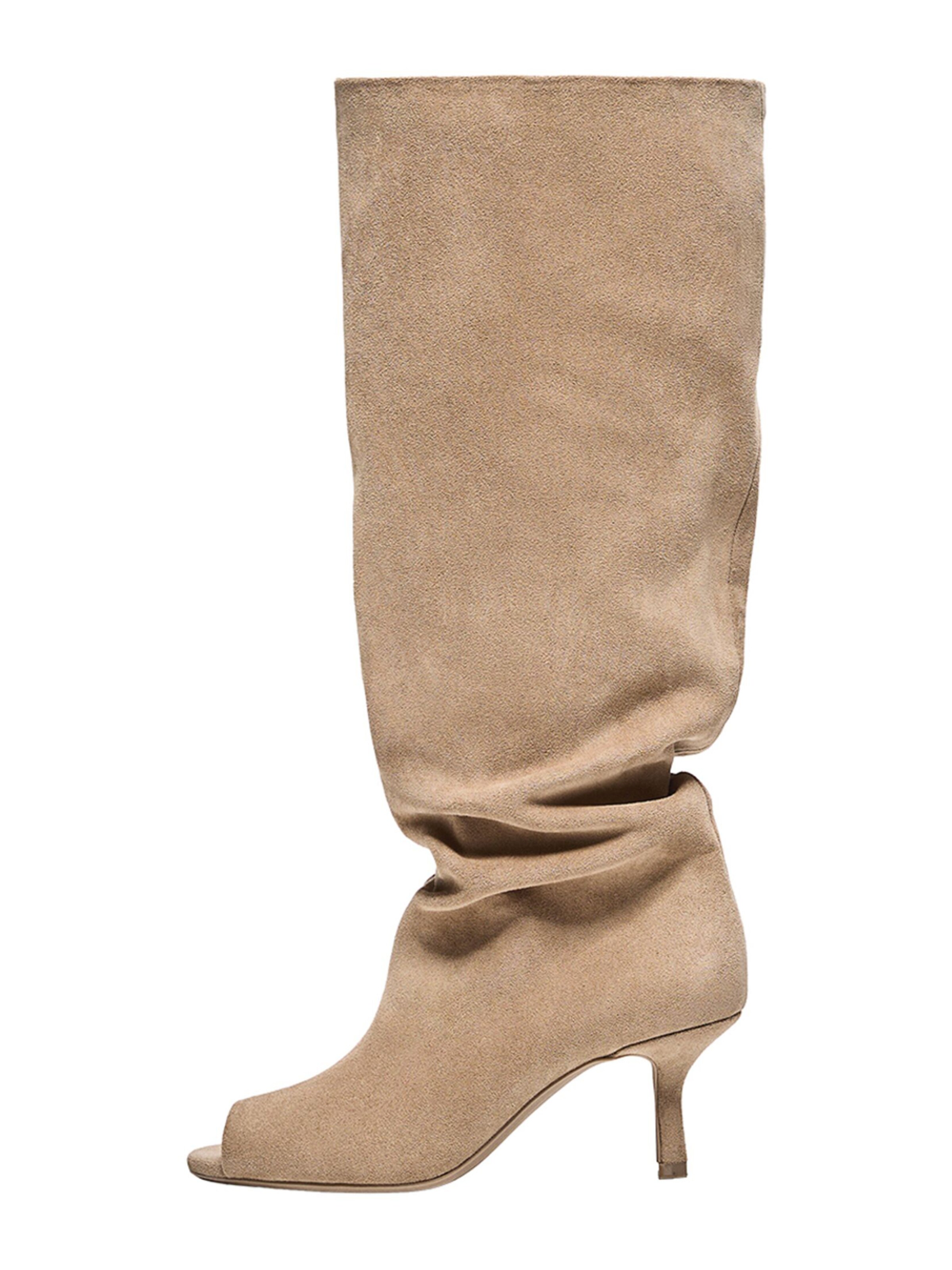 Bershka Stiefel in Beige
