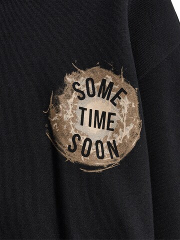 SOMETIME SOON Sweatshirt in Zwart