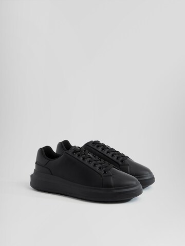 Bershka Platform trainers in Black