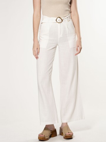 Influencer Wide Leg Hose in Weiß: Vorderseite