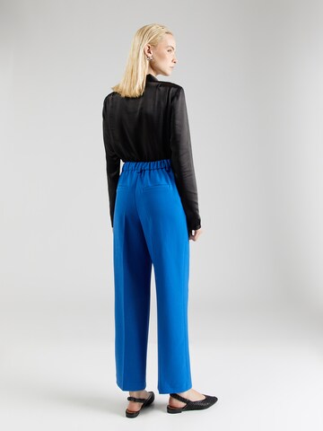 Wide leg Pantaloni con piega frontale 'YASLIKKA' di YAS in blu