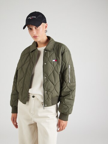 Tommy Jeans Between-Season Jacket 'ONION' in Green: front