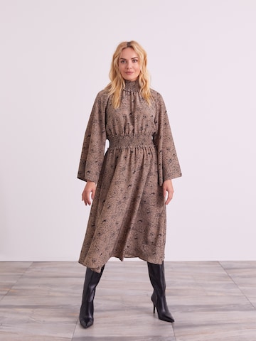 ABOUT YOU x Iconic by Tatiana Kucharova Dress 'Fiona' in Beige