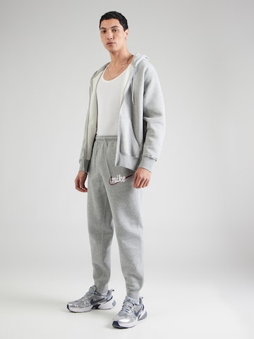 Nike Sportswear Конический (Tapered) Штаны 'CLUB' в Серый