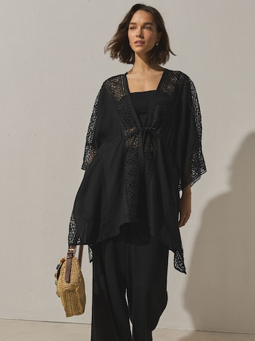 Next Кейп в Черный: спереди